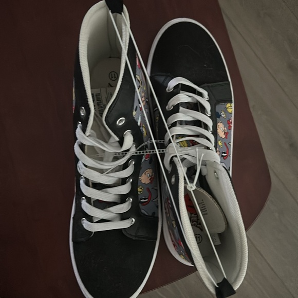 Looney Tunes High Top Sneakers - New/Never Worn - Picture 3 of 3